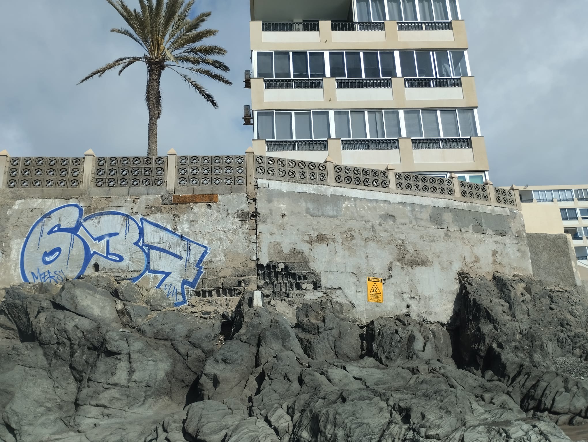 20260320_Parte del muro que queda en pie